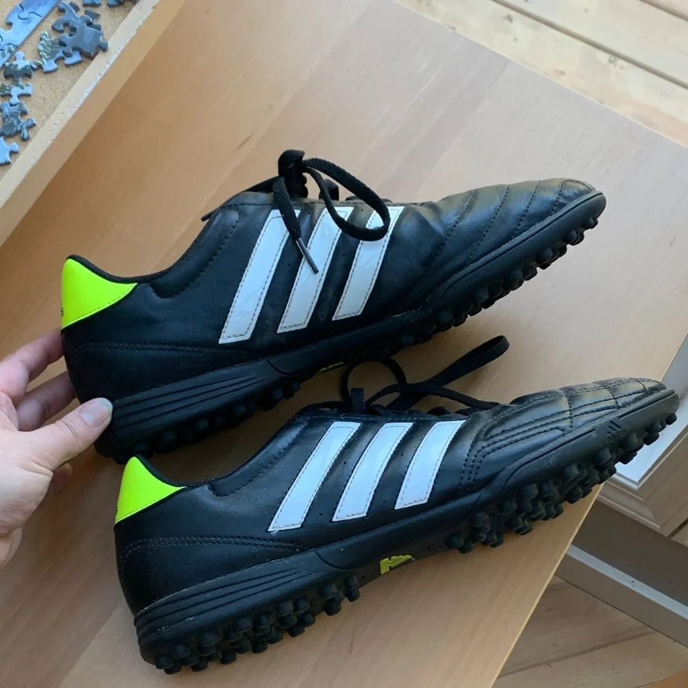 Adidas Black Neon Green Turf Cleats Size 11 Soccer Streetwear - Picture 3 of 9